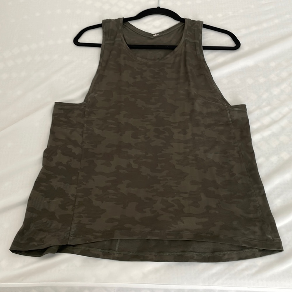Lululemon tank top